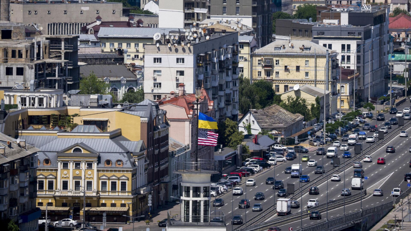 В Киеве и шести украинских областях объявили воздушную тревогу