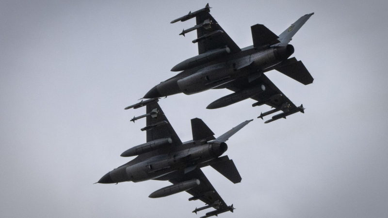 Госдеп одобрил контракт на обслуживание украинских F-16